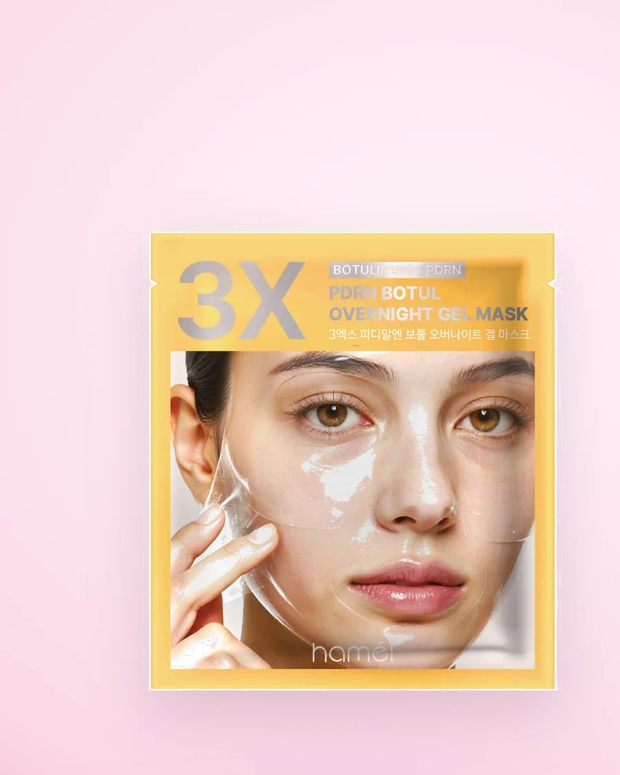 3X PDRN Botul Overnight Gel Mask kullanan model