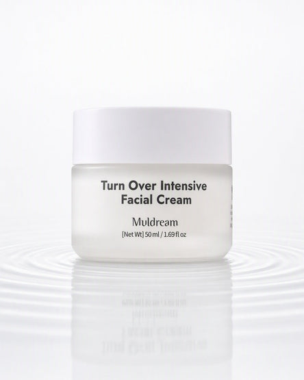 Turn Over Intensive Facial Cream — su üstünde, yayılan halkalar