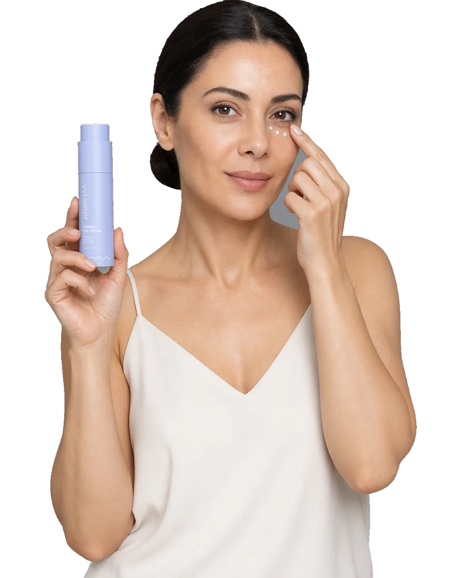 Firming Eye Cream kullanan model