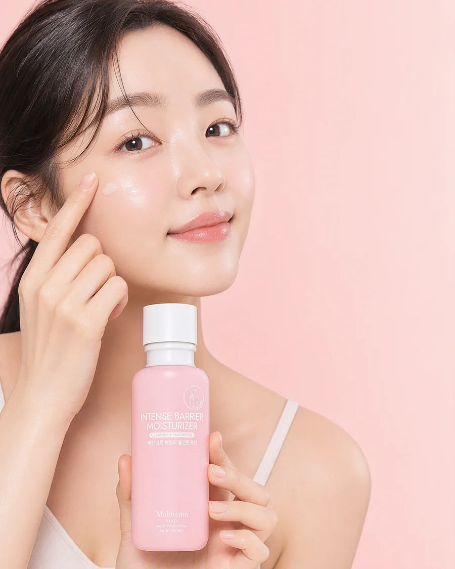 Intense Barrier Moisturizer kullanan model