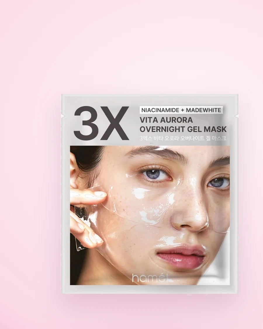 3X Vita Aurora Overnight Gel Mask kullanan model